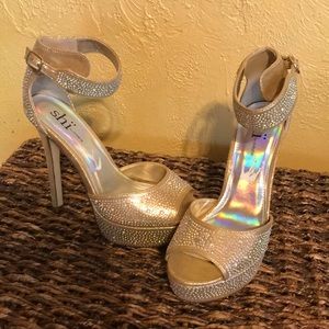 Shi by Journeys gold rhinestone heels